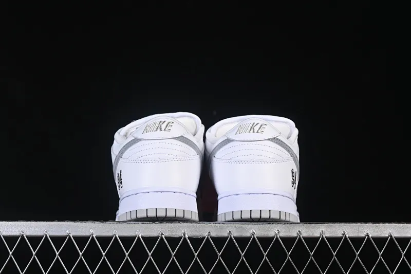 All categories Nk SB Dunk Series Nk SB Dunk Low low-top sneakers C version Supreme x Nike Dunk SB Dunk Low joint brown and yellow low-top casual skateboard shoes HQ8487-100